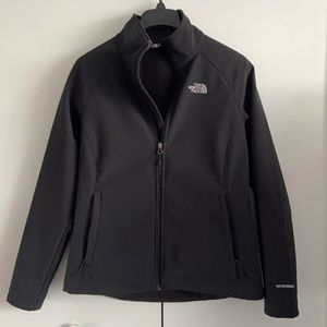 The North Face | Women’s Lightweight Wind Breaker Jacket